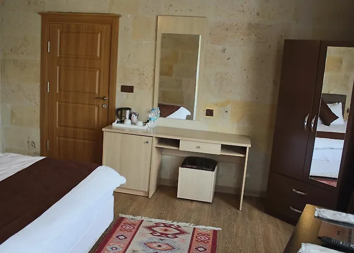 Moira Stone House 3*