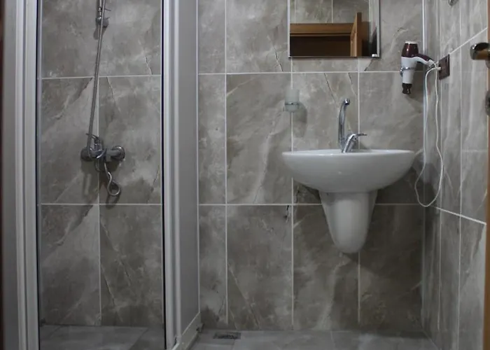 Hotel Moira Stone House 3*